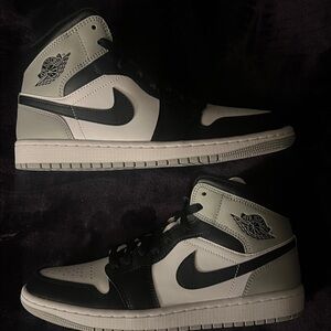 Nike High-Top Sneakers Black and White